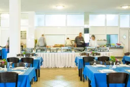 PORT MARINA HOTEL Restaurants