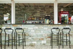 PORT MARINA HOTEL Bars