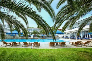 PORT MARINA HOTEL Pools & Beach