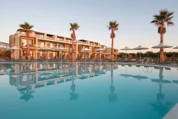 PORTES LITHOS LUXURY RESORT Pools & Beach