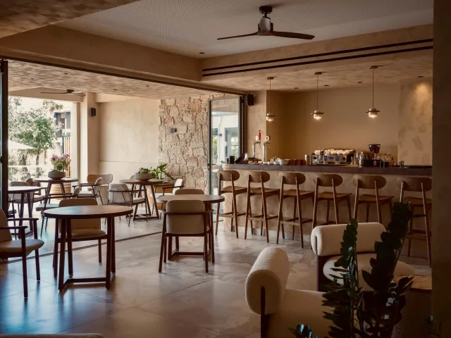PORTES THEROS HOTEL ADULTS ONLY 18+ Bars