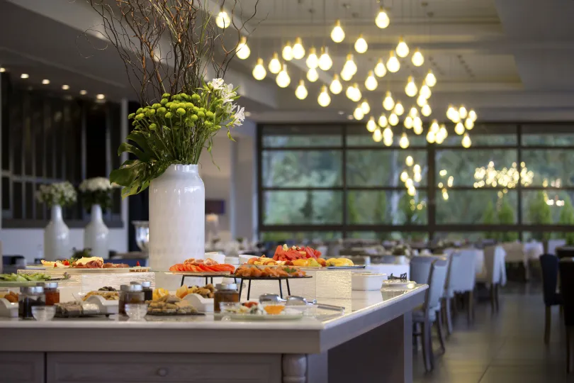 PORTO CARRAS MELITON HOTEL Restaurants