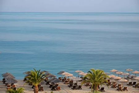 PORTO CARRAS MELITON HOTEL Pools & Beach