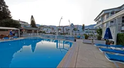 PORTOFINO HOTEL Pools & Beach