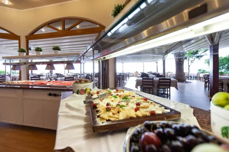 POSSIDI HOLIDAYS RESORT - SUITES HOTEL Restaurants
