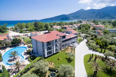 PRINCESS GOLDEN BEACH Pools & Beach