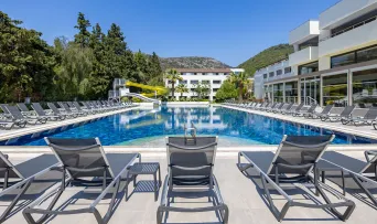 PROXIMA HOTEL Pools & Beach