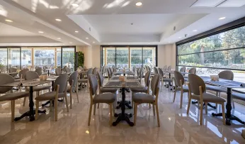 PROXIMA HOTEL Restaurants