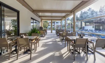 PROXIMA HOTEL Restaurants
