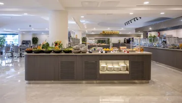 PROXIMA HOTEL Restaurants