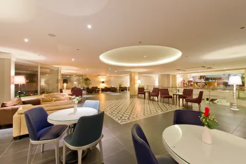 Q AVENTURA PARK Lobby