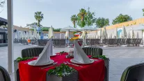 Q ELLA BEACH HOTEL Restaurants