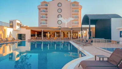 Q ELLA BEACH HOTEL