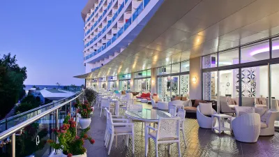 Q PREMIUM RESORT Restaurants
