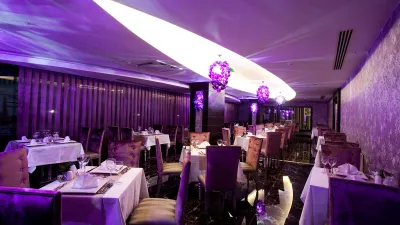 Q PREMIUM RESORT Restaurants