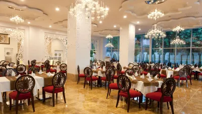Q PREMIUM RESORT Restaurants