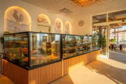 QLUSIVE HOTEL 14+ Restaurants