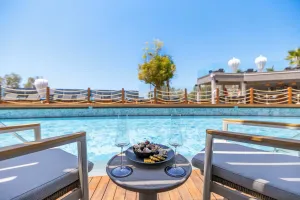 QLUSIVE HOTEL 14+ Pools & Beach