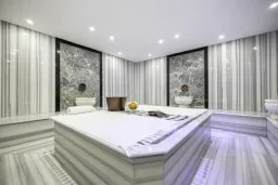 QLUSIVE HOTEL 14+ Spa