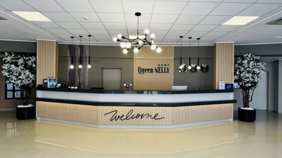 QUEEN NELLY HOTEL Lobby