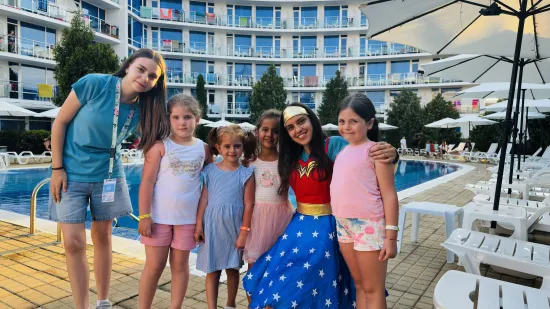 QUEEN NELLY HOTEL Mini Club