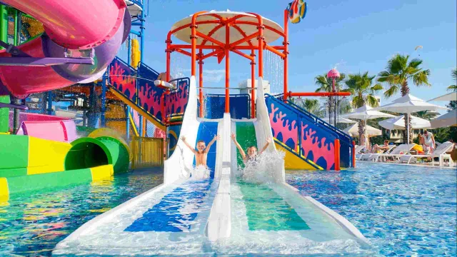 RAI PREMIUM TEKIROVA (ex. QUEENS PARK RAI PREMIUM TEKIROVA) Pools & Beach