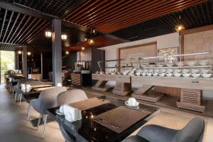 RAMADA BY WYNDHAM OLUDENIZ ADULTS ONLY 15+ Restaurants