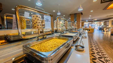 RAMADA HOTEL - SUITES BY WYNDHAM KUSADASI Restaurants