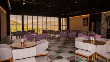 RAMADA HOTEL - SUITES BY WYNDHAM KUSADASI Restaurants