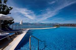 RAMADA PLAZA Pools & Beach