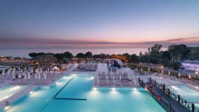 RAMADA RESORT KUSADASI AND GOLF Pools & Beach