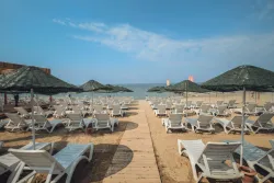 RAMIRA BEACH HOTEL Pools & Beach