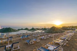 RAMIRA BEACH HOTEL Pools & Beach