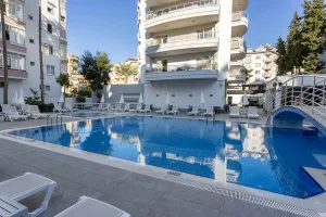 RAMIRA JOY Pools & Beach