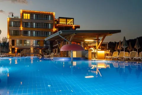 REGNUM BANYA THERMAL HOTEL Pools & Beach
