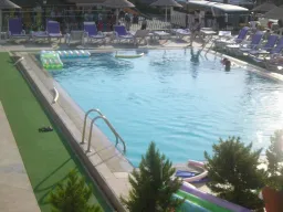 REIS MARIS HOTEL Pools & Beach