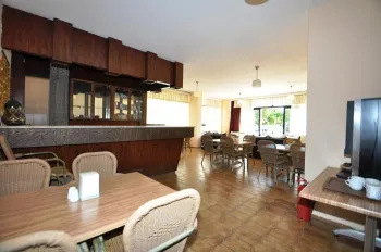 REIS MARIS HOTEL Restaurants