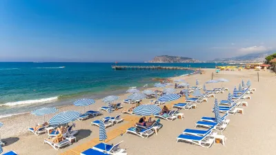 RELAX BEACH HOTEL Pools & Beach