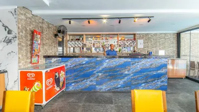 RELAX BEACH HOTEL Bars