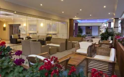 REMI HOTEL Bars