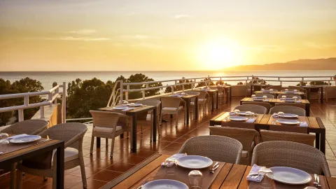 RICHMOND EPHESUS RESORT Restaurants