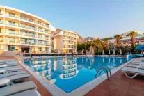 RING BEACH HOTEL Pools & Beach