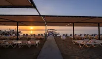 RING BEACH HOTEL Pools & Beach