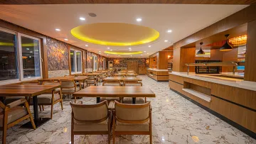 RIOS BEACH HOTEL Restaurants