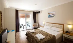 RISA HOTEL Rooms