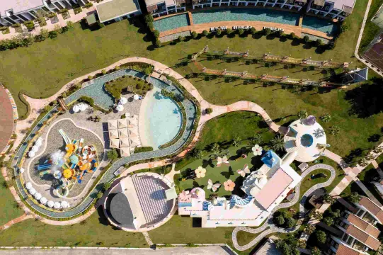 RIXOS PREMIUM TEKIROVA Pools & Beach