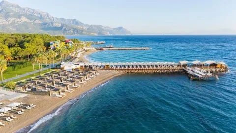 RIXOS SUNGATE CLUB DIAMOND Pools & Beach