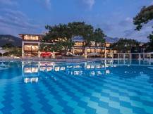 RIXOS SUNGATE Pools & Beach