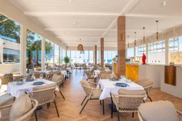 ROSE GARDEN PREMIUM HOTEL Restaurants