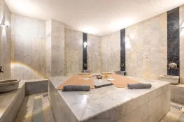 ROSE GARDEN PREMIUM HOTEL Spa